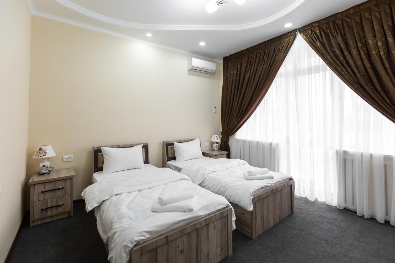 Light Hotel Taszkent Zewnętrze zdjęcie